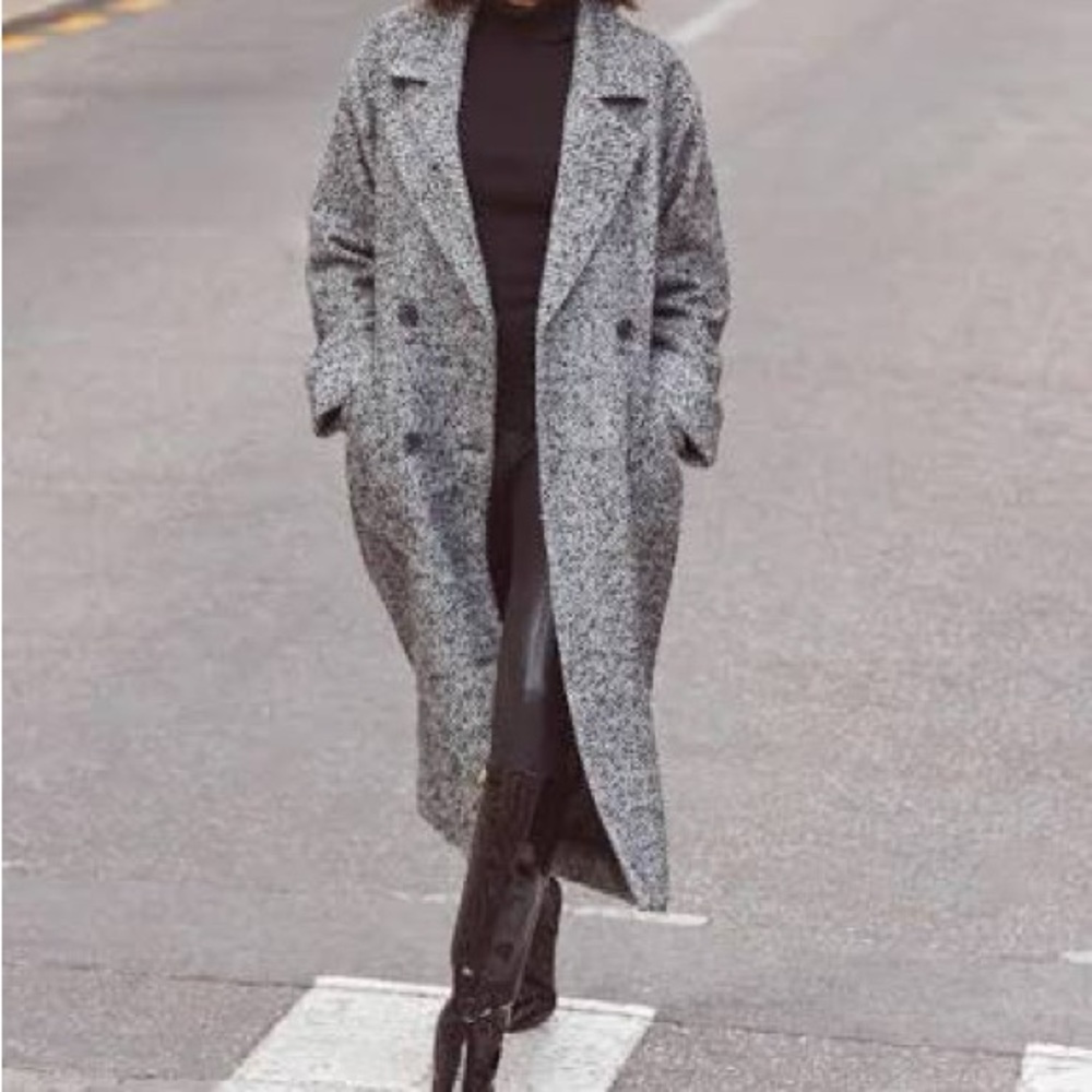 MAKE AN OFFER - HERMAN KAY VINTAGE Herringbone Coat - Picture 6 of 11